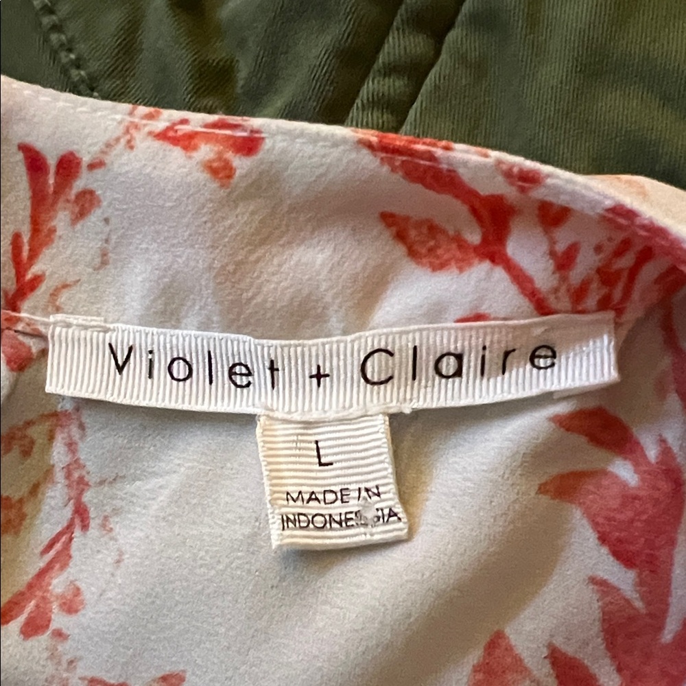 Violet & Claire White Blouse with Orange Floral Print and Ruffle Sleeves - Picture 2 of 3